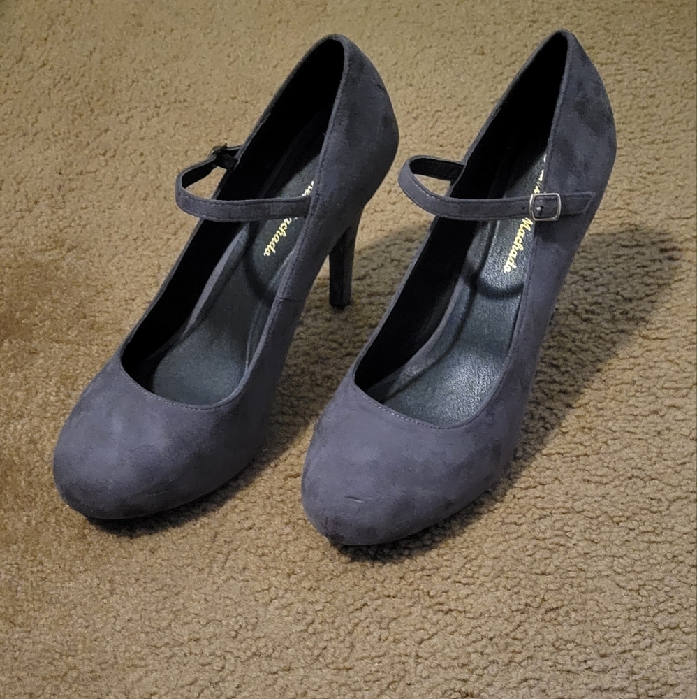 Dress Pumps